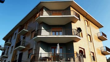 Esterni