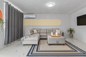 Smart TV - Family Friendly Home for 5 Near Airport & Beaches (Carolina)