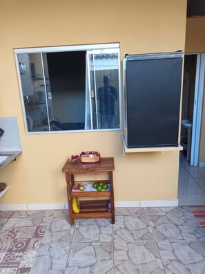 المنطقة المحيطة بالمنشأة