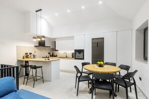 Dining - Luxury Stone Villa - Stunning Sea Views & Private Heated Pool (Vinisce)