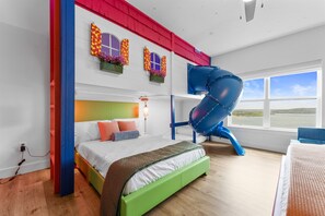 7 bedrooms, desk, iron/ironing board, travel cot