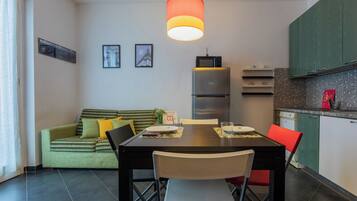 Apartment, Balkon | Esszimmer