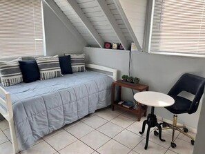 3 habitaciones, tabla de planchar con plancha, cuna de viaje y wifi 