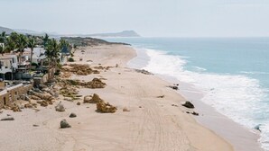 Unclassified image, 4 of 27, button - Oceanfront 3bd Residence Wordclass Amenities (San José del Cabo)