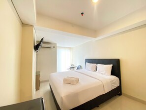 Deluxe Studio - Comfort And Simply Look Studio Marquis De Lafayette Apartment (Semarang)
