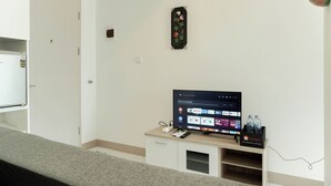 Deluxe Apartment | Living area - Restful And Comfy 2Br Tokyo Riverside Pik 2 Apartment (Teluknaga)