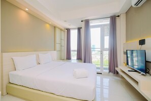 Deluxe Studio - Simply Look Studio Apartment Elpis Residence (Jakarta)