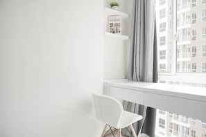 Desk - Best Deal And Serene Studio Apartment Tokyo Riverside Pik 2 (Teluknaga)
