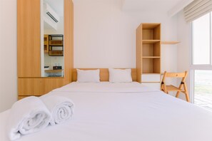 Deluxe Studio | Desk, free WiFi - Restful Studio Room Tokyo Riverside Pik 2 Apartment (Teluknaga)
