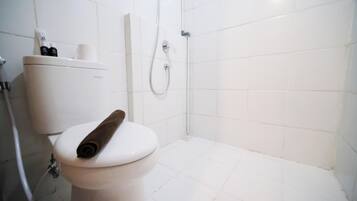 Apartemen Deluks | Kamar mandi | Handuk