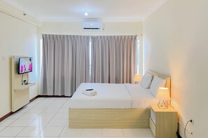 Studio Deluxe