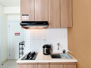 Deluxe-Apartment | Eigene Küche | Kühlschrank, Herdplatte, Wasserkocher, Esstisch