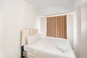 Deluxe Apartment - Good And Spacious 3Br At Springlake Summarecon Bekasi Apartment (Bekasi)