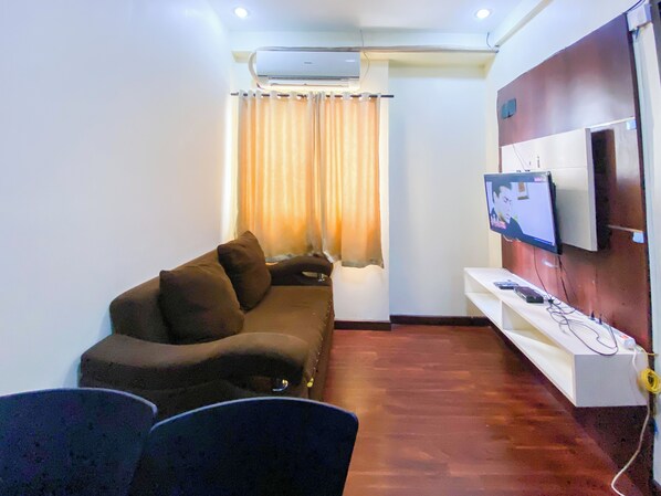 Deluxe Apartment | Living area - The Elite 2Br At Apartment Suites @Metro (Bandung)