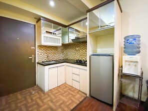 Private kitchen - The Elite 2Br At Apartment Suites @Metro (Bandung)