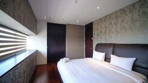 2 bedrooms, desk - Strategic And Spacious 2Br At Sumatra36 Apartment (Surabaya)