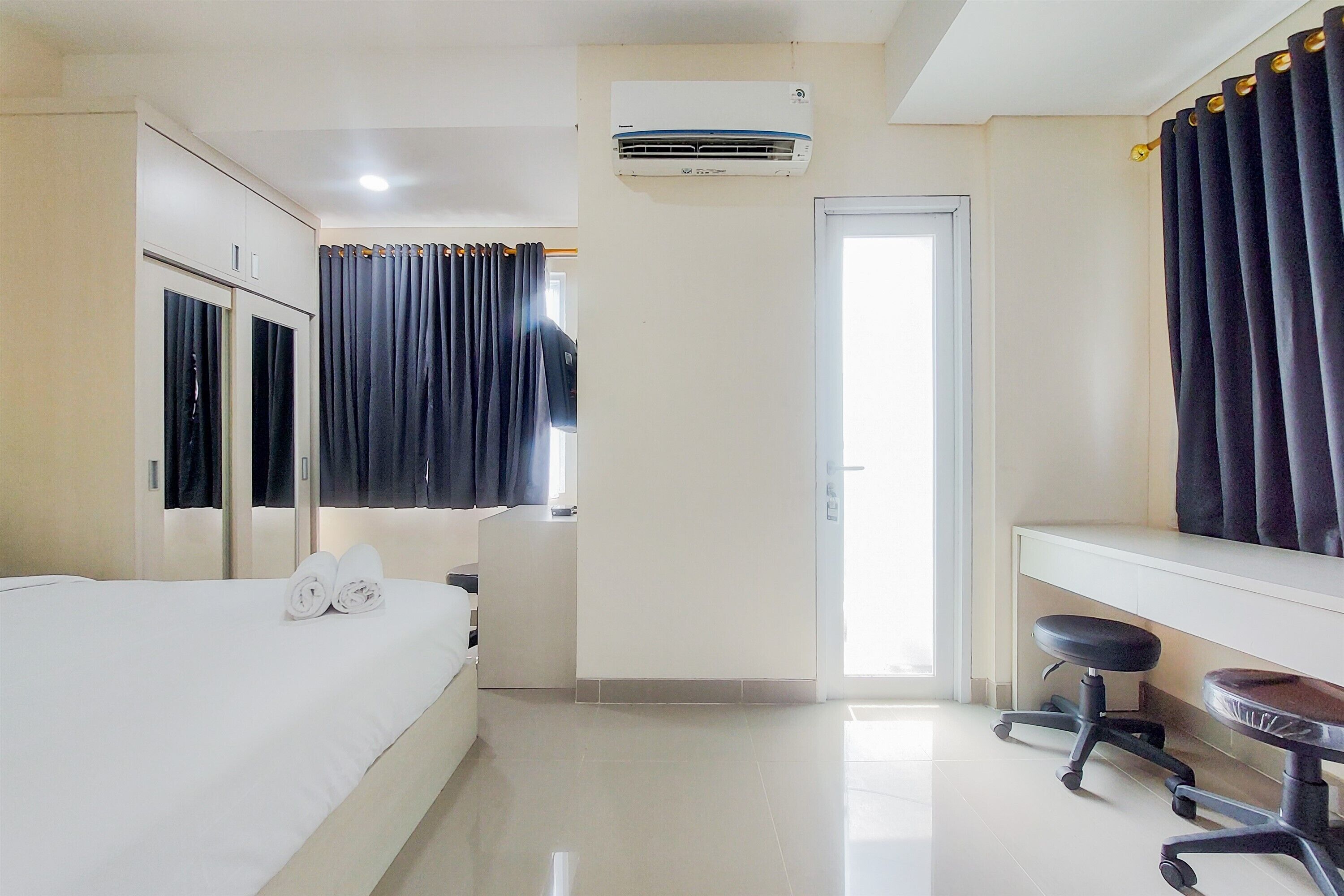 Escritorio y wifi gratis 