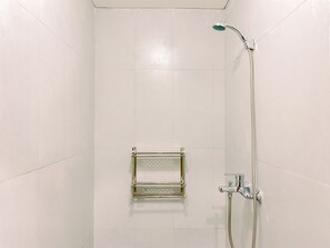 Deluxe Studio | Bilik Mandi | Pancuran mandi, tuala disediakan 