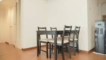 华丽公寓 | 起居区 | 办公室