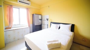 Deluxe Studio | Desk, free WiFi - Simple Studio At Menara Rungkut Apartment (Surabaya)