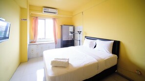 Deluxe Studio | Desk, free WiFi - Simple Studio At Menara Rungkut Apartment (Surabaya)