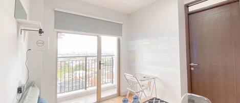 Deluxe Apartment | Living area