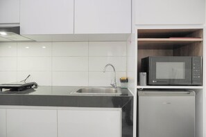 Deluxe-Studio | Eigene Küche | Kühlschrank, Herdplatte
