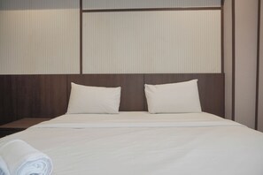 Deluxe Apartment | 1 bedroom, desk - Cozy Stay And Minimalist 1Br At Branz Bsd City Apartment (Pagedangan)