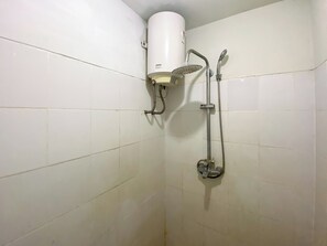 Bathroom - Serene Studio Room At 5Th Floor Suites @Metro Apartment (Bandung)