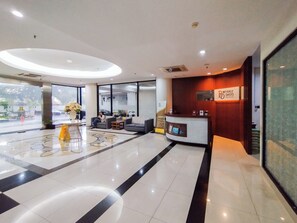 Lobby - The Elite Enclave Studio At Beverly Dago Apartment (Bandung)