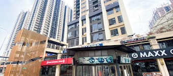 Good Place And Homey Studio Meikarta Apartment