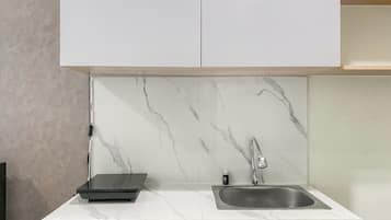 Studio | Private kitchen | Fridge, stovetop, rice cooker