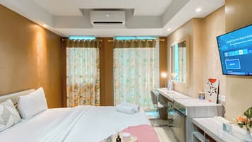 Studio | Meja kerja dan Wi-Fi gratis