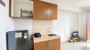 Apartment | Private kitchen - Comfort Living 2Br Apartment At Royal Olive Residence (Jakarta)