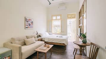 Club-Apartment, 3 Schlafzimmer, Balkon, Gartenblick | Bettwäsche aus ägyptischer Baumwolle, hochwertige Bettwaren