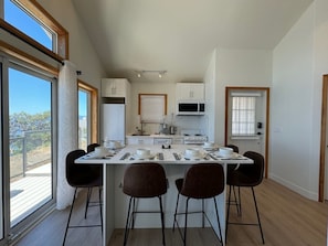 Fridge, microwave, oven, stovetop - The Cottage over looking Salish Sea and occasional Orca Whales (Pender Island)