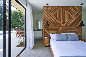 5 bedrooms, desk, WiFi, bed sheets - Brand New Ocean View Villa with Private Pool (Malpais)