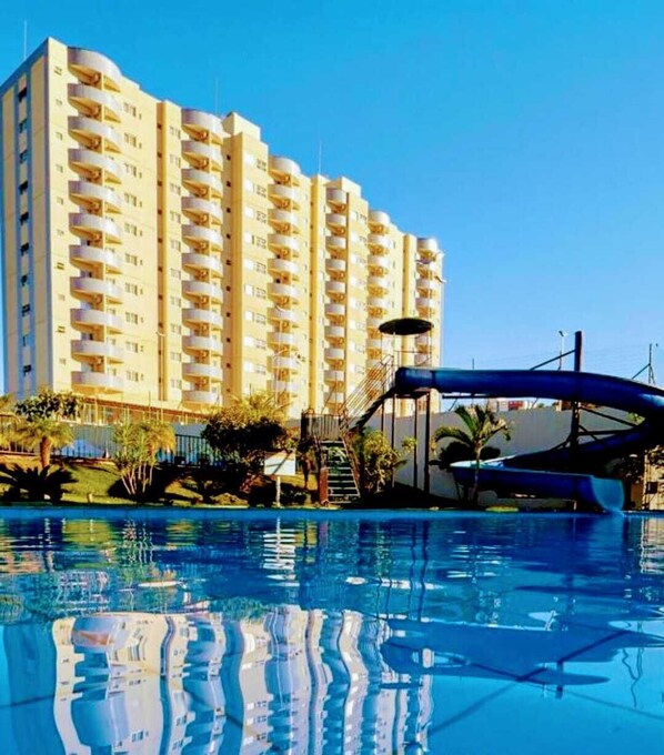 Outdoor pool, a heated pool