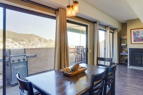 Beautiful views day and night!