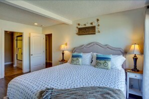 3 habitaciones, escritorio, wifi gratis y ropa de cama