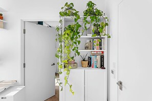 Basic Apartment | Interior - Gorgeous Clapham Flat (London)