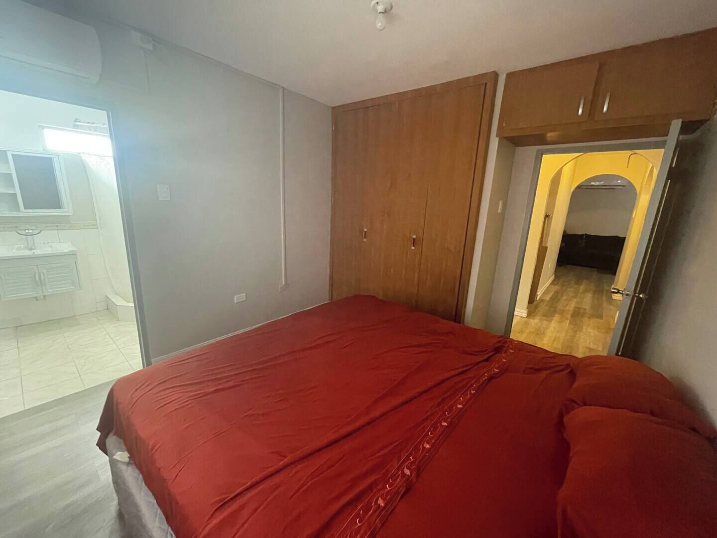 3 室のベッドルーム、アイロン / アイロン台、WiFi、ベッドシーツ