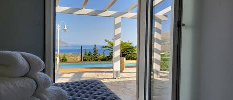 Vila, para fumantes | 3 quartos