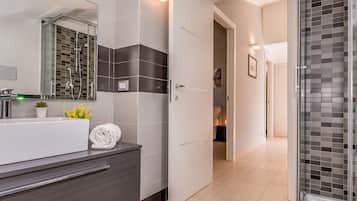 House, Smoking | 3 bedrooms
