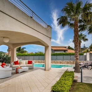 House, Smoking | 3 bedrooms