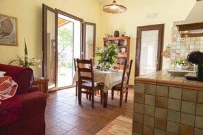 Villa | 3 bedrooms - Casale Della Pergola With Cottage Sugarcane Pool (Noto)