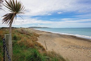 Beach - Southern Breeze - Colac Bay Beach House (Riverton)