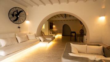Villa | 12 bedrooms, Internet