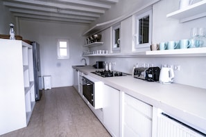 12 habitaciones y acceso a internet