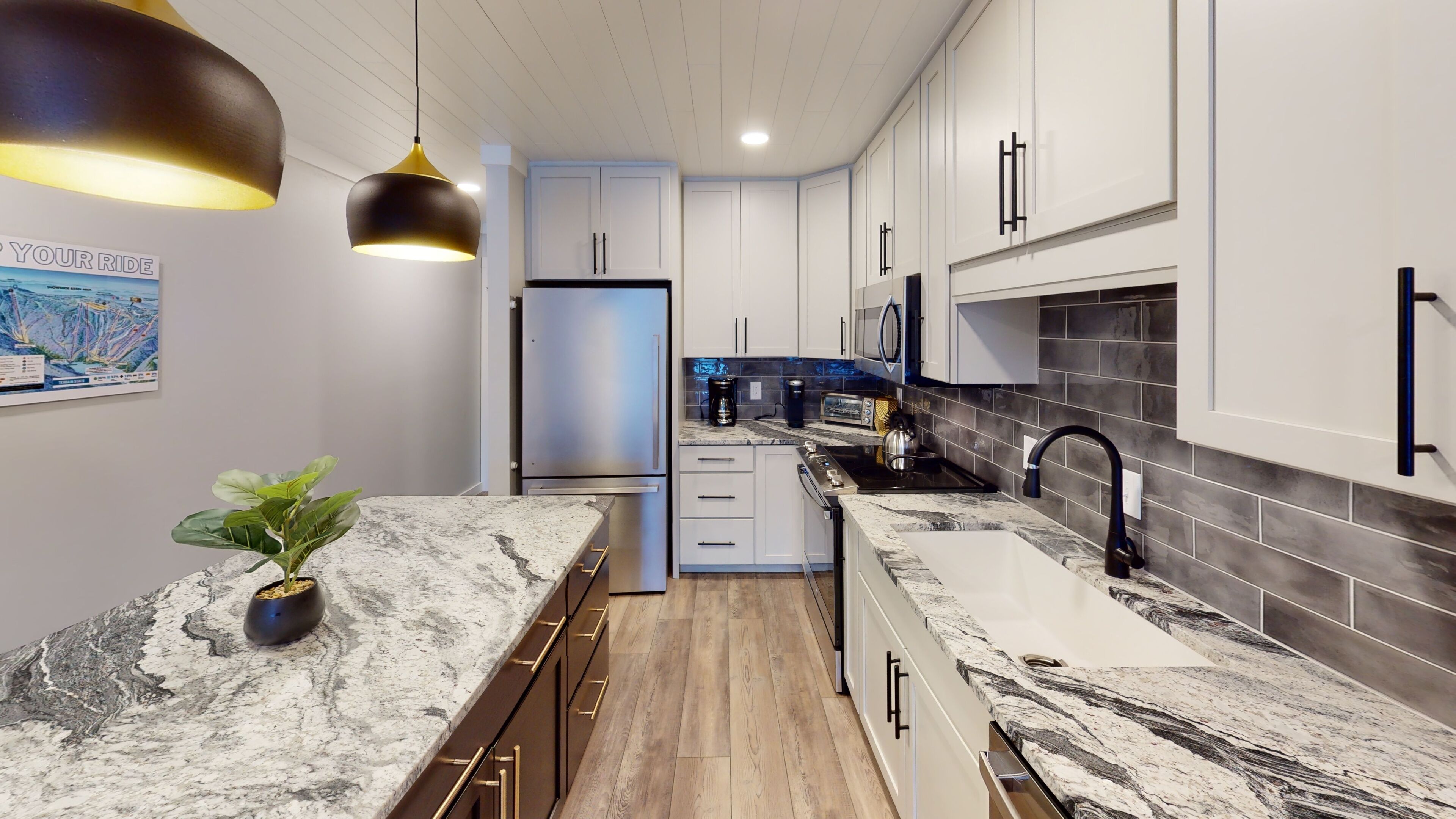 Réfrigérateur, micro-ondes, four, lave-vaisselle